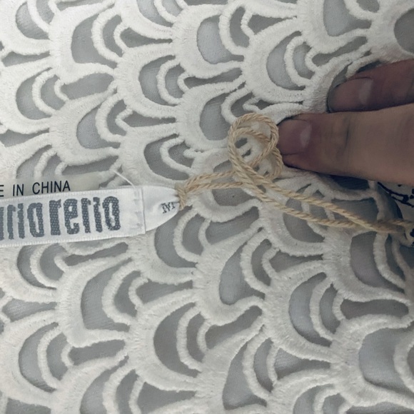 White Sheer Tunic Top w/ Lace Crochet Detailing Women’s Medium by Monoreno - Picture 7 of 8